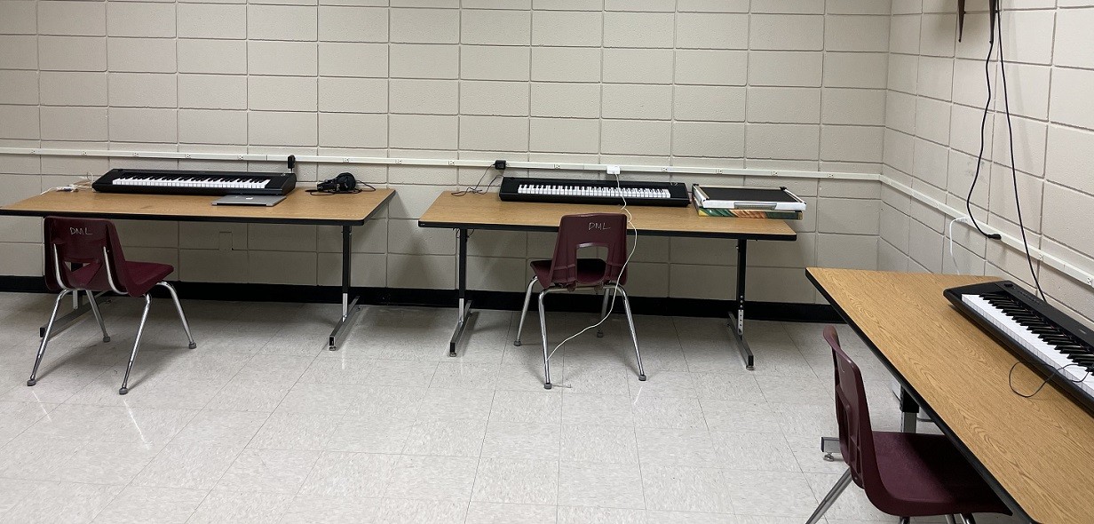 Platteville High School's keyboard work stations in its digital audio classroom.