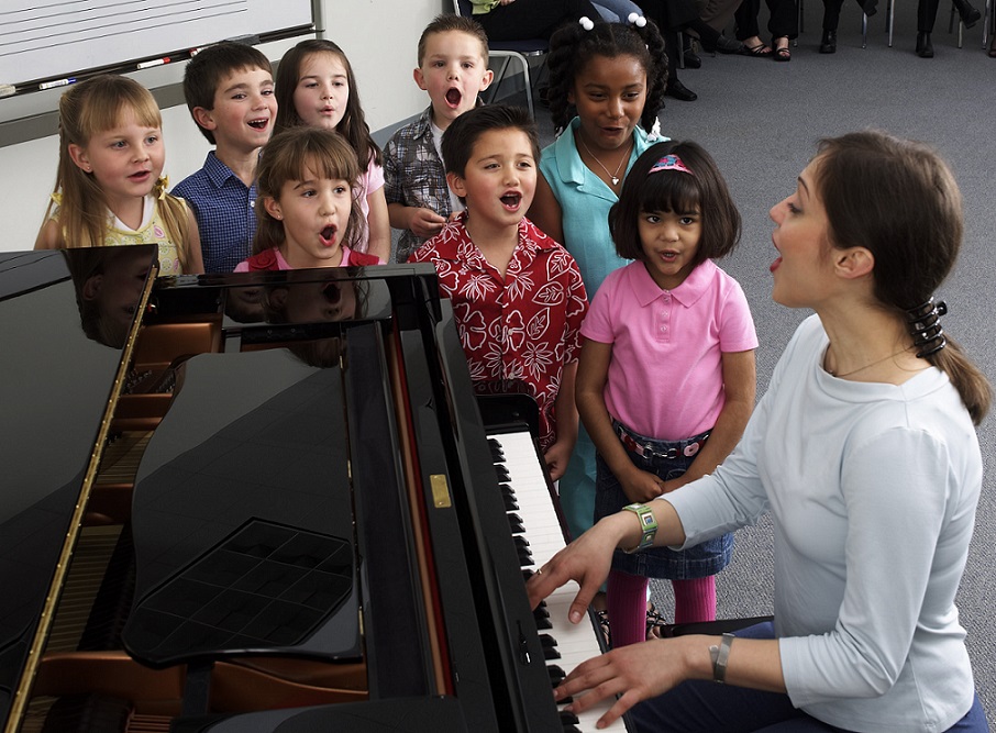 class singing teacher piano