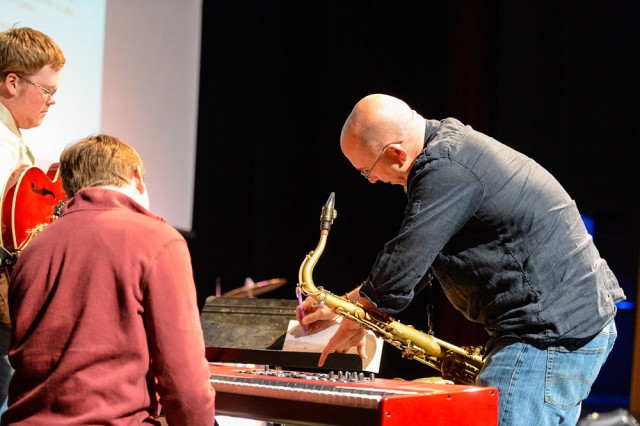 Jeff Coffin with students