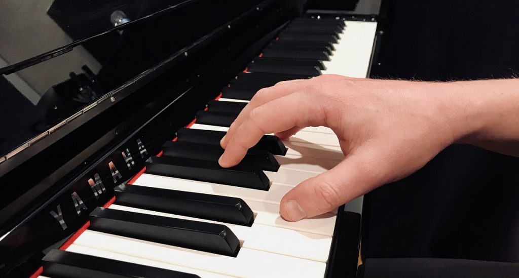 proper hand position for playing scales