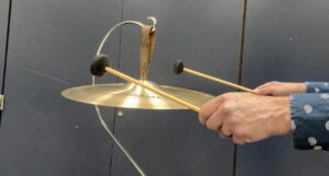 how to play the cymbals